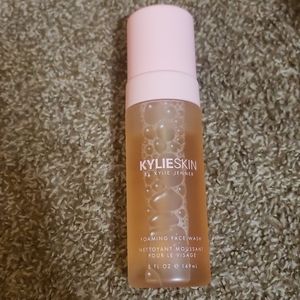 Kylieskin face wash